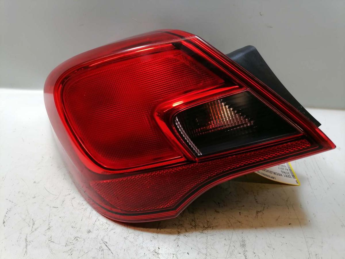 Opel Corsa E original Rücklicht Rückleuchte Schlussleuchte links außen 5-Türer Bj.2017